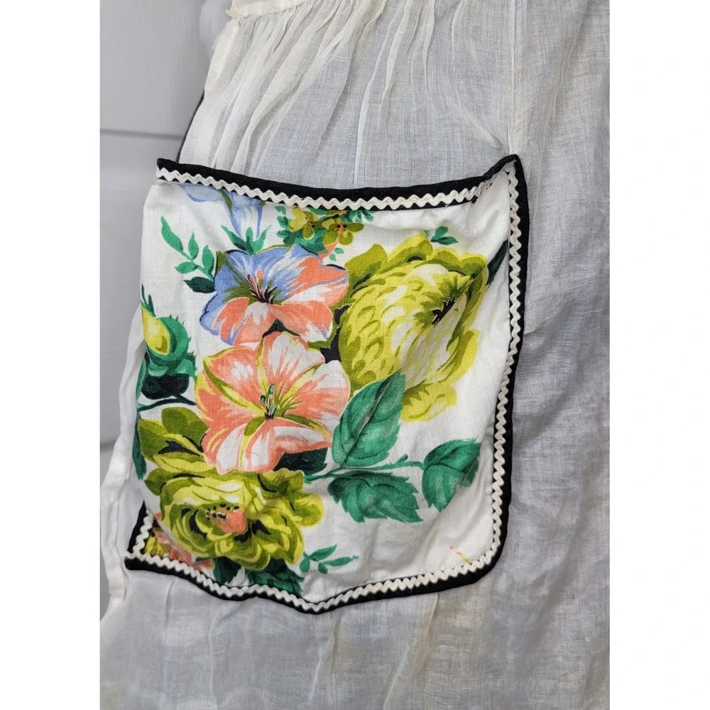 Vintage‎ Bib Apron With Pocket Sheer Fabric w/ Flowers Roses Grannycore